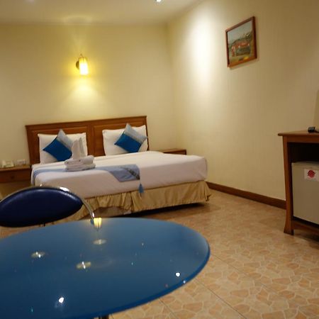 Secrets Hotel Pattaya Esterno foto