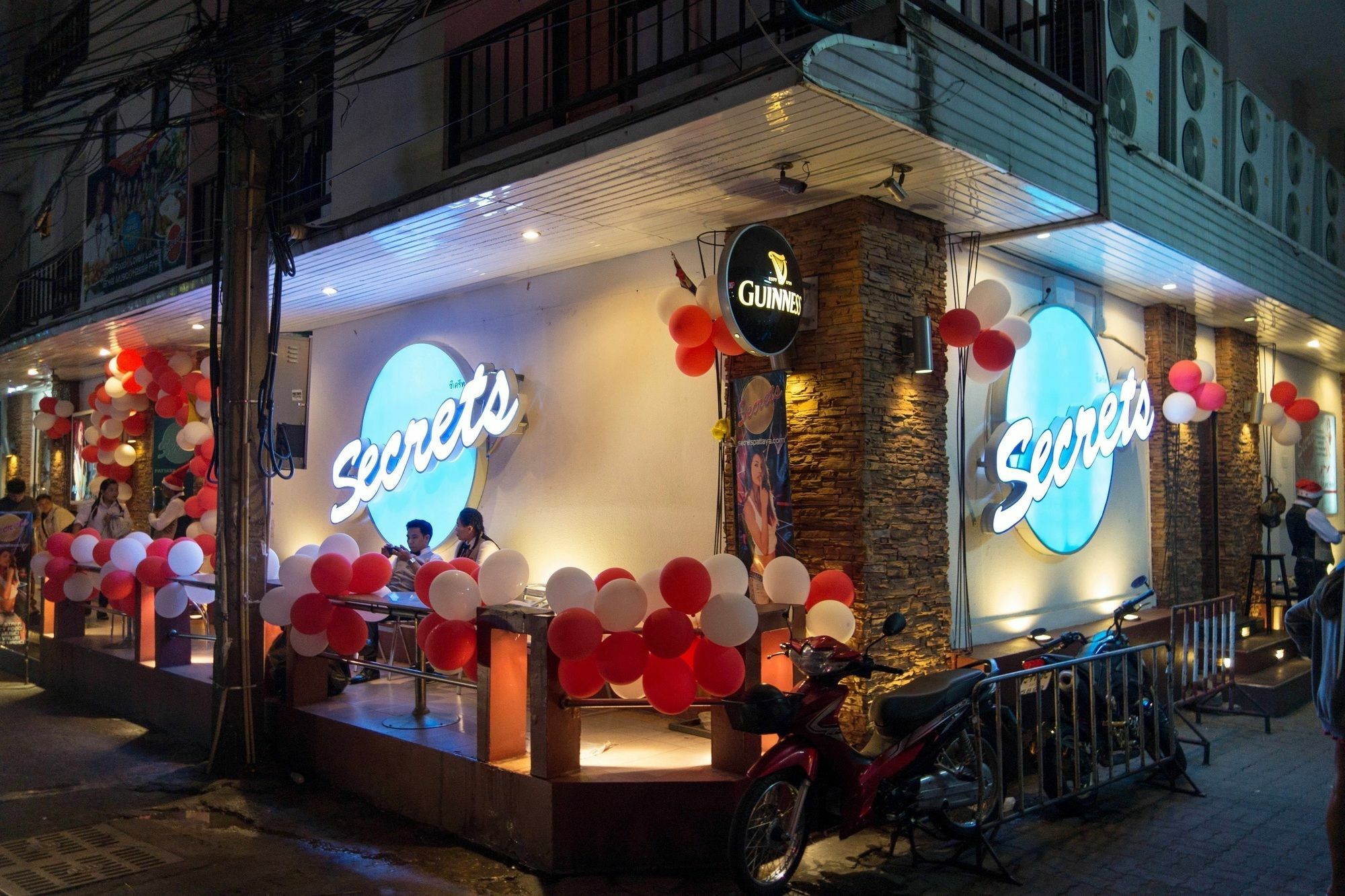 Secrets Hotel Pattaya Esterno foto